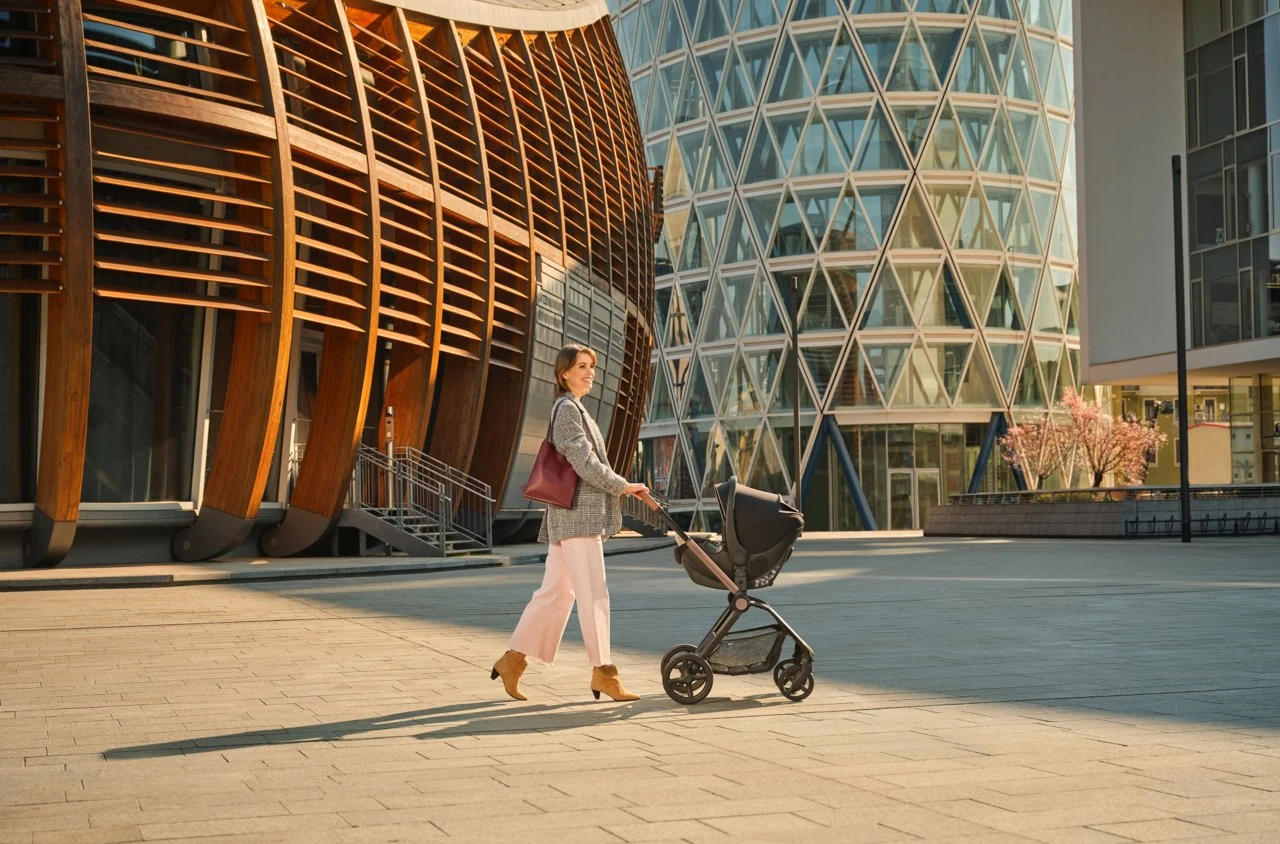 CHICCO Trio Mysa I-Size - Kory Essential - Glam Dew Re_Lux 8 CHICCO Trio Mysa I-Size - Kory Essential - Glam Dew Re_Lux – Image 6