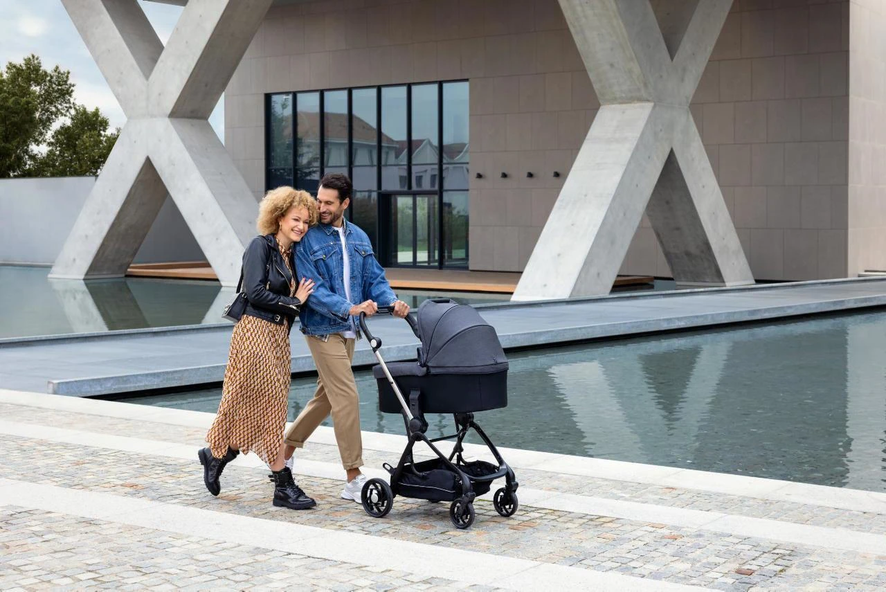 CHICCO Trio One4Ever I-Size - Kory Essential 6 CHICCO Trio One4Ever I-Size - Kory Essential – Image 4