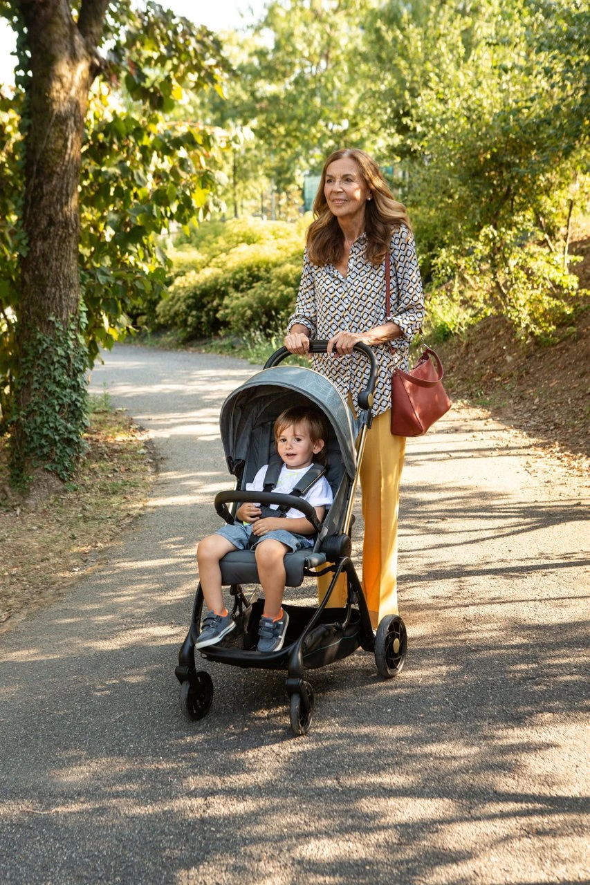 CHICCO Trio One4Ever I-Size - Kory Essential - City Map Re-Lux 5 CHICCO Trio One4Ever I-Size - Kory Essential - City Map Re-Lux – Image 3