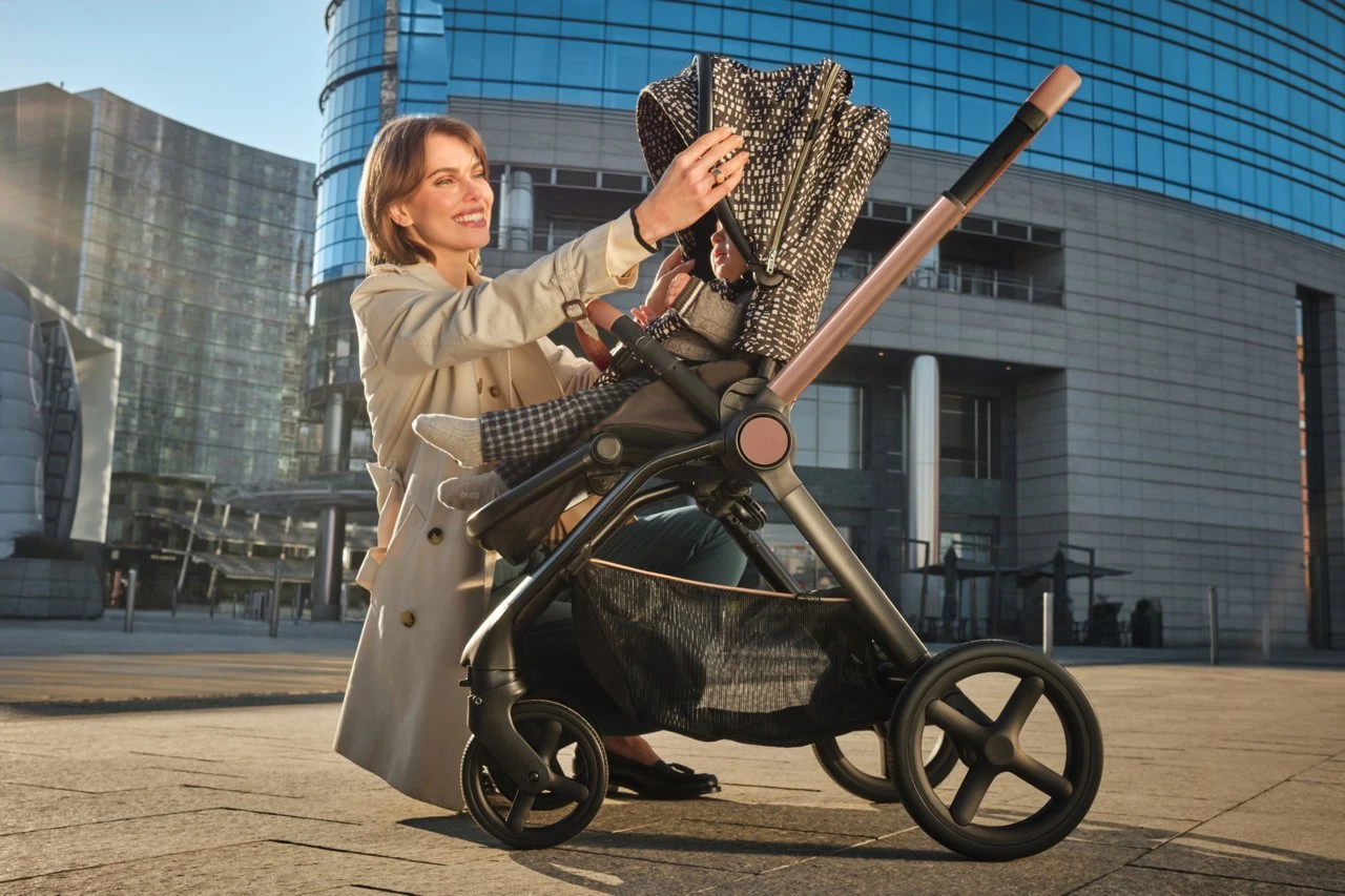 CHICCO Trio Mysa I-Size - Kory Essential - Glam Dew Re_Lux 7 CHICCO Trio Mysa I-Size - Kory Essential - Glam Dew Re_Lux – Image 5